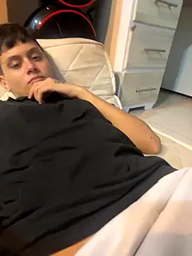 Snapshot of prayingtothesky chatting on September 2025 04:12:02 AM prayingtothesky online show from September 2025 04:12:02 AM