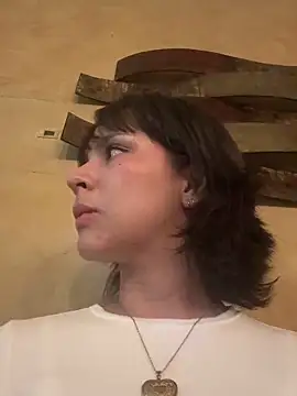 Adry Bach  online show from September 2025 11:54:01 PM