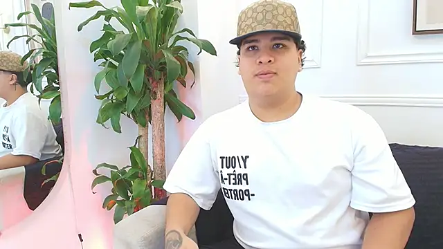 Naim Bennetsex online show from November 2025 06:28:01 PM