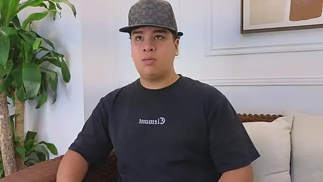 Naim Bennetsex online show from April 2026 05:42:02 PM