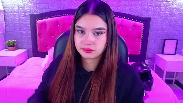 Snapshot of Natalie_loffreda chatting on December 2025 03:15:01 AM Natalie loffreda online show from December 2025 03:15:01 AM