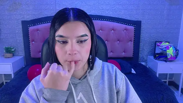 Natalie loffreda online show from March 2026 03:41:02 AM