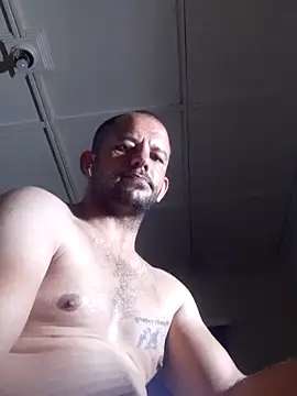 Snapshot of Lekewarmele chatting on November 2025 08:22:02 PM Lekewarmele online show from November 2025 08:22:02 PM