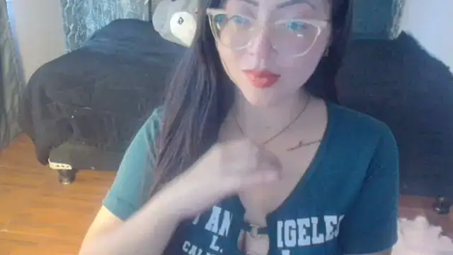 isa  crazy   online show from November 2025 06:19:02 PM