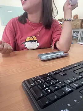 Snapshot of -NhaKy22 chatting on April 2026 02:32:01 AM -NhaKy22 online show from April 2026 02:32:01 AM