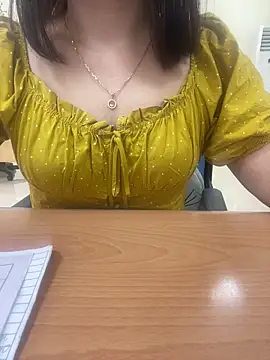 Snapshot of -NhaKy22 chatting on April 2026 03:54:02 AM -NhaKy22 online show from April 2026 03:54:02 AM