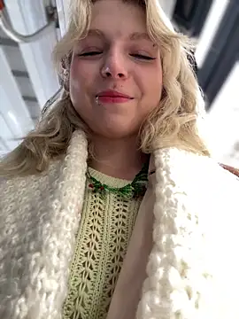 EveLittleSinner online show from September 2025 09:21:02 AM