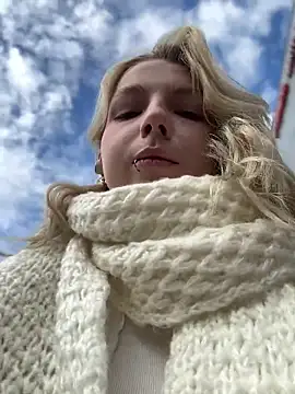 EveLittleSinner online show from September 2025 08:52:01 AM