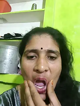 Hot-piuy online show from October 2025 05:31:01 AM