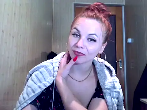 Kisa26311 online show from September 2025 12:43:02 PM