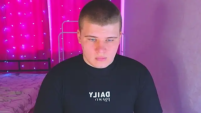 kittenmurr online show from April 2026 09:38:01 AM