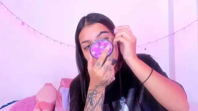 Abby roussee online show from October 2025 01:10:01 PM