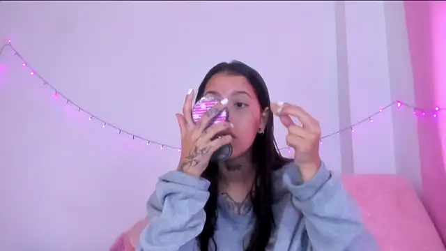 Abby roussee online show from October 2025 01:01:02 PM