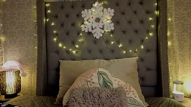 Abby roussee online show from December 2025 08:14:02 PM