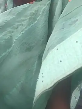 Snapshot of cut_renukadevi chatting on November 2025 07:09:02 AM cut renukadevi online show from November 2025 07:09:02 AM