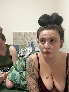 Charsworld online show from April 2026 05:40:02 PM