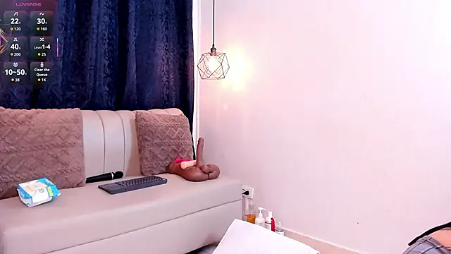 natasha moreno online show from October 2025 12:47:02 PM