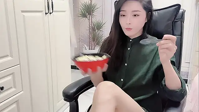 Snapshot of Ianxuan chatting on October 2025 05:02:02 AM Ianxuan online show from October 2025 05:02:02 AM