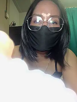 melyiaaa online show from February 2026 02:14:01 PM