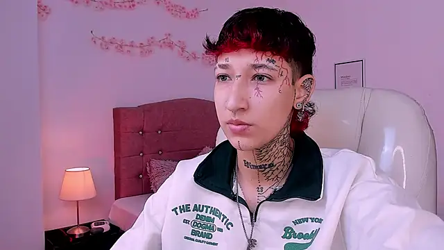 Snapshot of Luci_Rose chatting on March 2026 04:21:02 PM Luci Rose online show from March 2026 04:21:02 PM