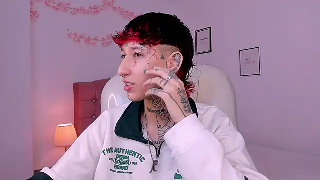 Snapshot of Luci_Rose chatting on March 2026 08:21:02 PM Luci Rose online show from March 2026 08:21:02 PM