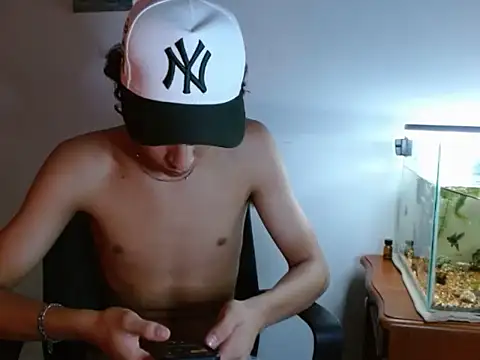 Xtremeplay 18 online show from September 2025 08:13:01 PM