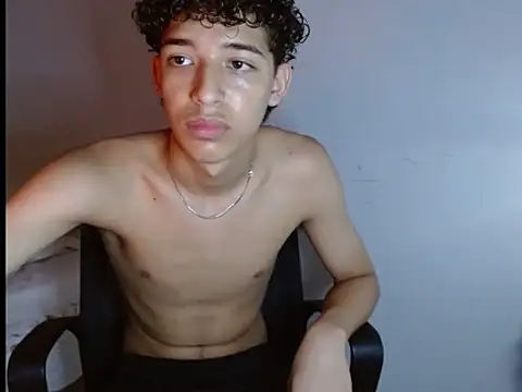 Xtremeplay 18 online show from September 2025 08:25:01 PM