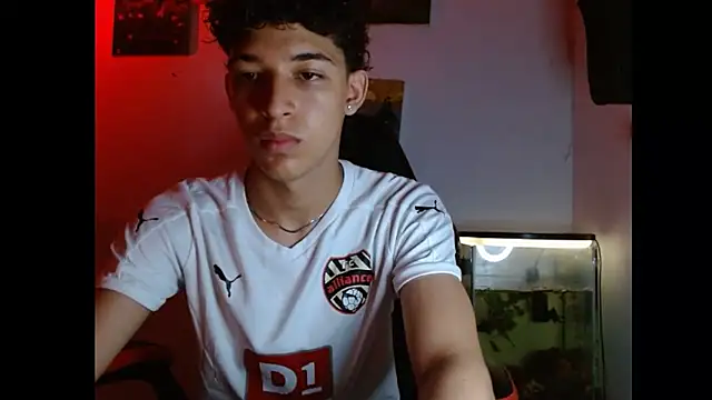 Xtremeplay 18 online show from October 2025 01:06:01 AM