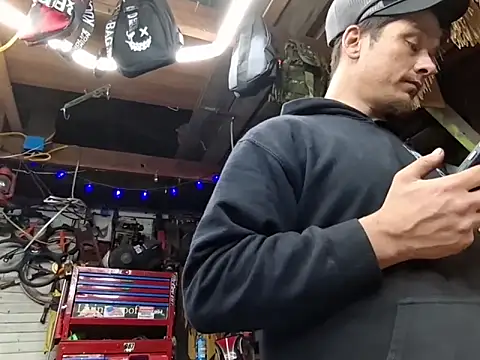 twistafatpipe online show from February 2026 10:17:01 PM