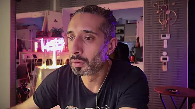 Snapshot of Secret_Lovers1 chatting on January 2026 08:01:02 PM Secret Lovers1 online show from January 2026 08:01:02 PM