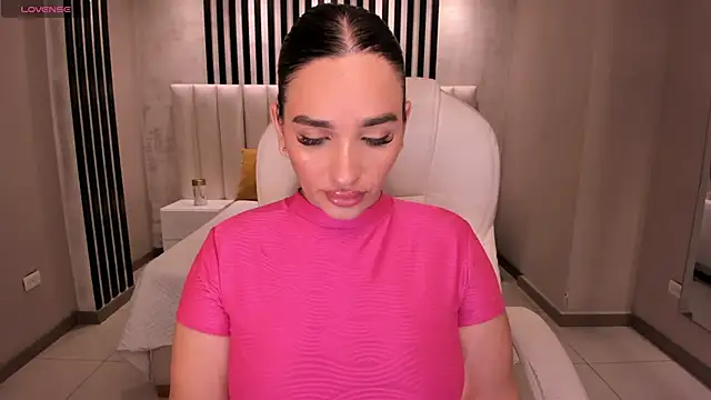 NovaSpencer online show from September 2025 07:17:01 PM