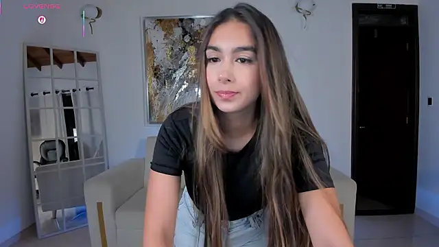 Snapshot of VeronicaBlue chatting on February 2026 10:14:01 AM VeronicaBlue online show from February 2026 10:14:01 AM