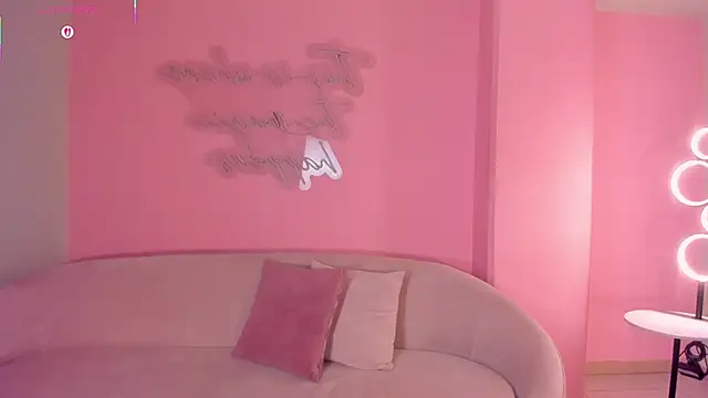 Snapshot of VeronicaBlue chatting on March 2026 06:37:01 AM VeronicaBlue online show from March 2026 06:37:01 AM