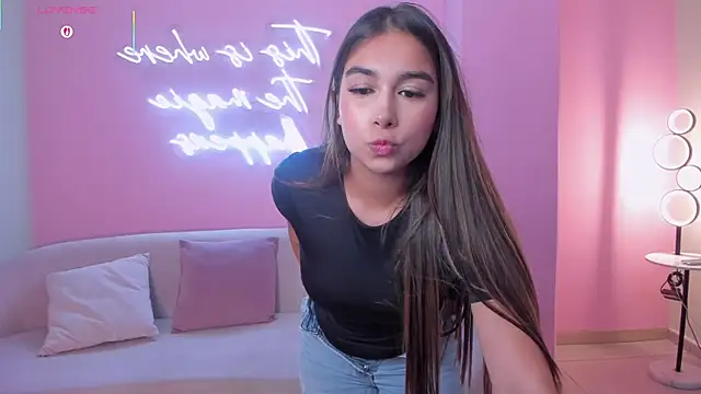 Snapshot of VeronicaBlue chatting on March 2026 01:12:02 PM VeronicaBlue online show from March 2026 01:12:02 PM
