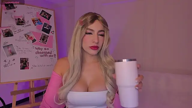 MaddisonTaylor1 online show from October 2025 08:43:01 PM