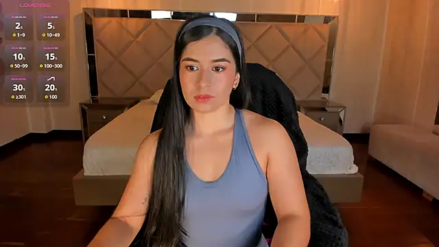 Snapshot of MilaColeman chatting on April 2026 03:28:02 AM MilaColeman online show from April 2026 03:28:02 AM