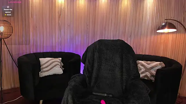 Snapshot of MilaColeman chatting on April 2026 10:45:01 PM MilaColeman online show from April 2026 10:45:01 PM