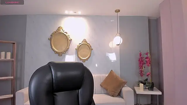 Snapshot of AmberColors_ chatting on October 2025 07:22:02 PM AmberColors online show from October 2025 07:22:02 PM