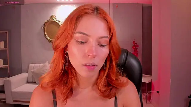 Snapshot of AmberColors_ chatting on November 2025 07:23:01 PM AmberColors online show from November 2025 07:23:01 PM