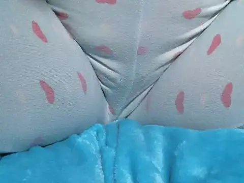 Snapshot of Darkplay_extreme chatting on November 2025 05:37:01 PM Darkplay extreme online show from November 2025 05:37:01 PM