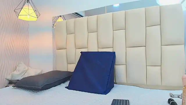 Vero Temptation online show from November 2025 12:04:02 PM