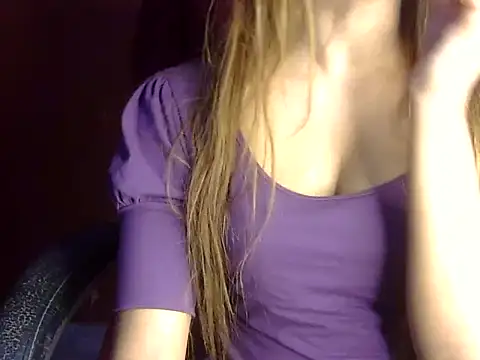 Snapshot of heartless_Queen chatting on March 2026 05:33:02 AM heartless Queen online show from March 2026 05:33:02 AM