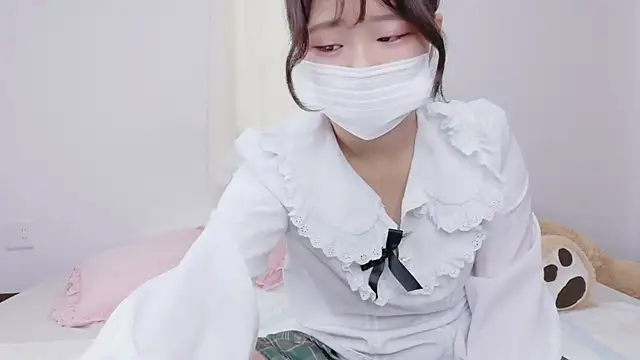 Snapshot of Mio_781 chatting on September 2025 05:44:01 AM Mio 781 online show from September 2025 05:44:01 AM