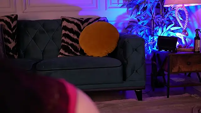 Snapshot of AlenaCapricious chatting on October 2025 06:08:01 PM AlenaCapricious online show from October 2025 06:08:01 PM