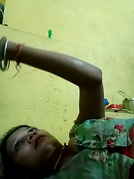 Snapshot of Chandni_Love143 chatting on October 2025 04:40:01 PM Chandni Love143 online show from October 2025 04:40:01 PM