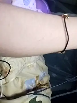 Kuncute online show from September 2025 11:07:01 PM