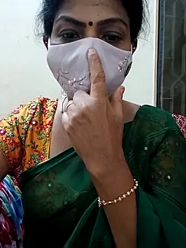 Rithya27 online show from October 2025 06:15:02 PM