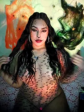 Linda Saenz  online show from October 2025 03:06:01 AM