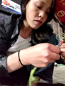 Snapshot of Sinejdk3 chatting on November 2025 10:25:02 AM Sinejdk3 online show from November 2025 10:25:02 AM