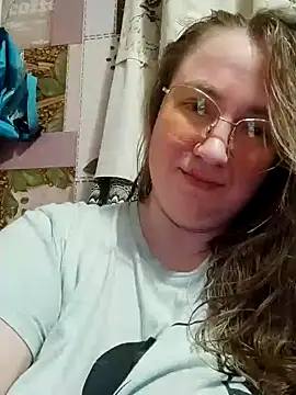 Snapshot of Kiss_Eva chatting on December 2024 05:21:02 PM Kiss Eva online show from December 2024 05:21:02 PM